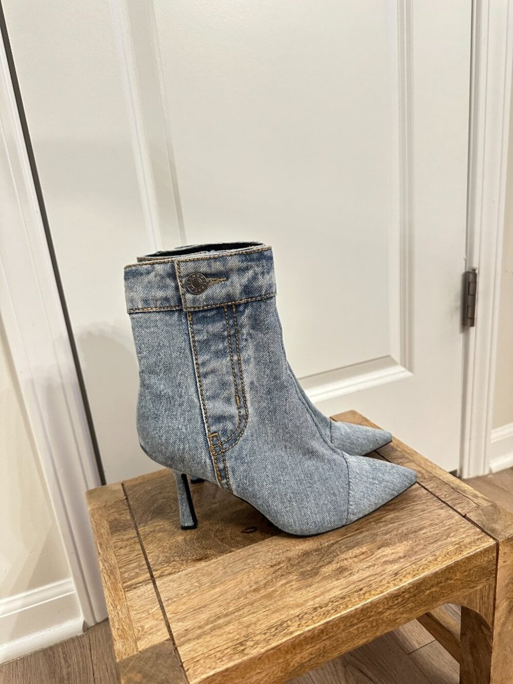 JEFFREY CAMPBELL Finitely Heeled Bootie in Light Blue Denim Size US 8.5 - Picture 3 of 8